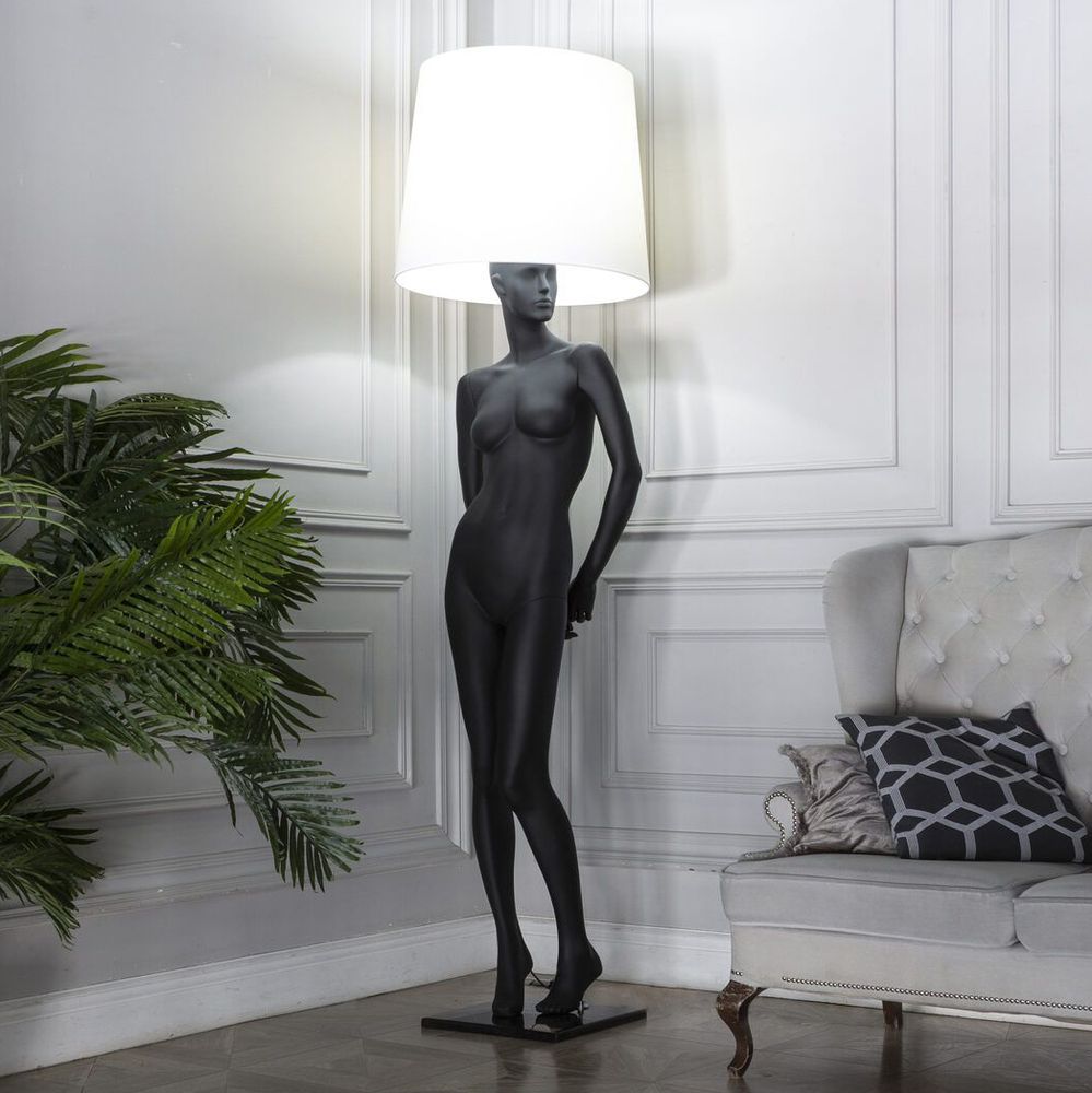 Лампа MANNEQUIN LAMP с абажуром женственность в деталях