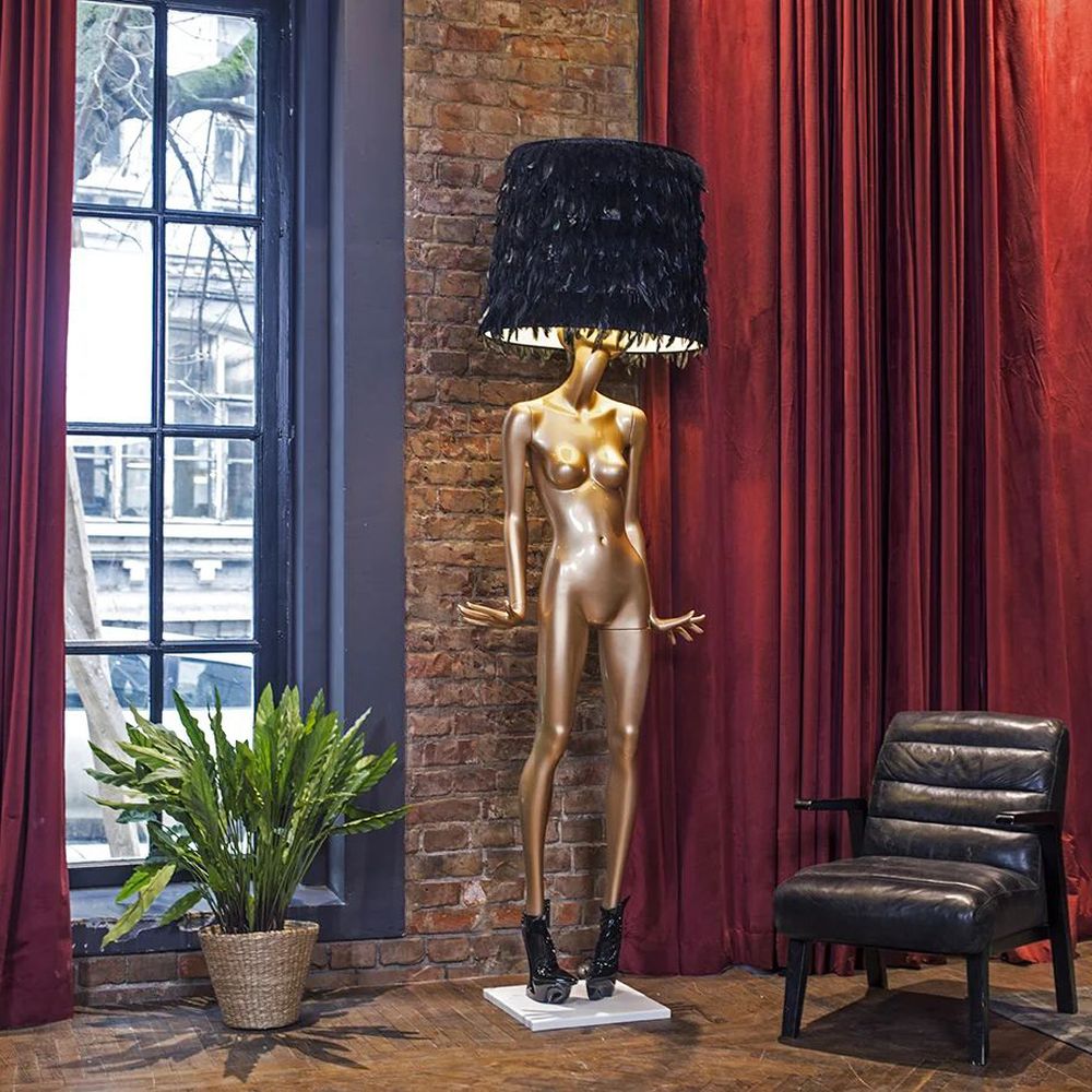 Лампа MANNEQUIN LAMP с абажуром модельный позинг