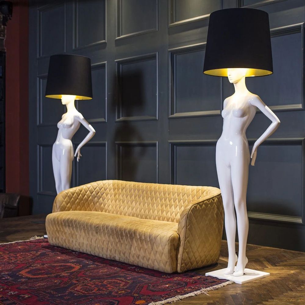 Лампа MANNEQUIN LAMP с абажуром созерцание силуэта