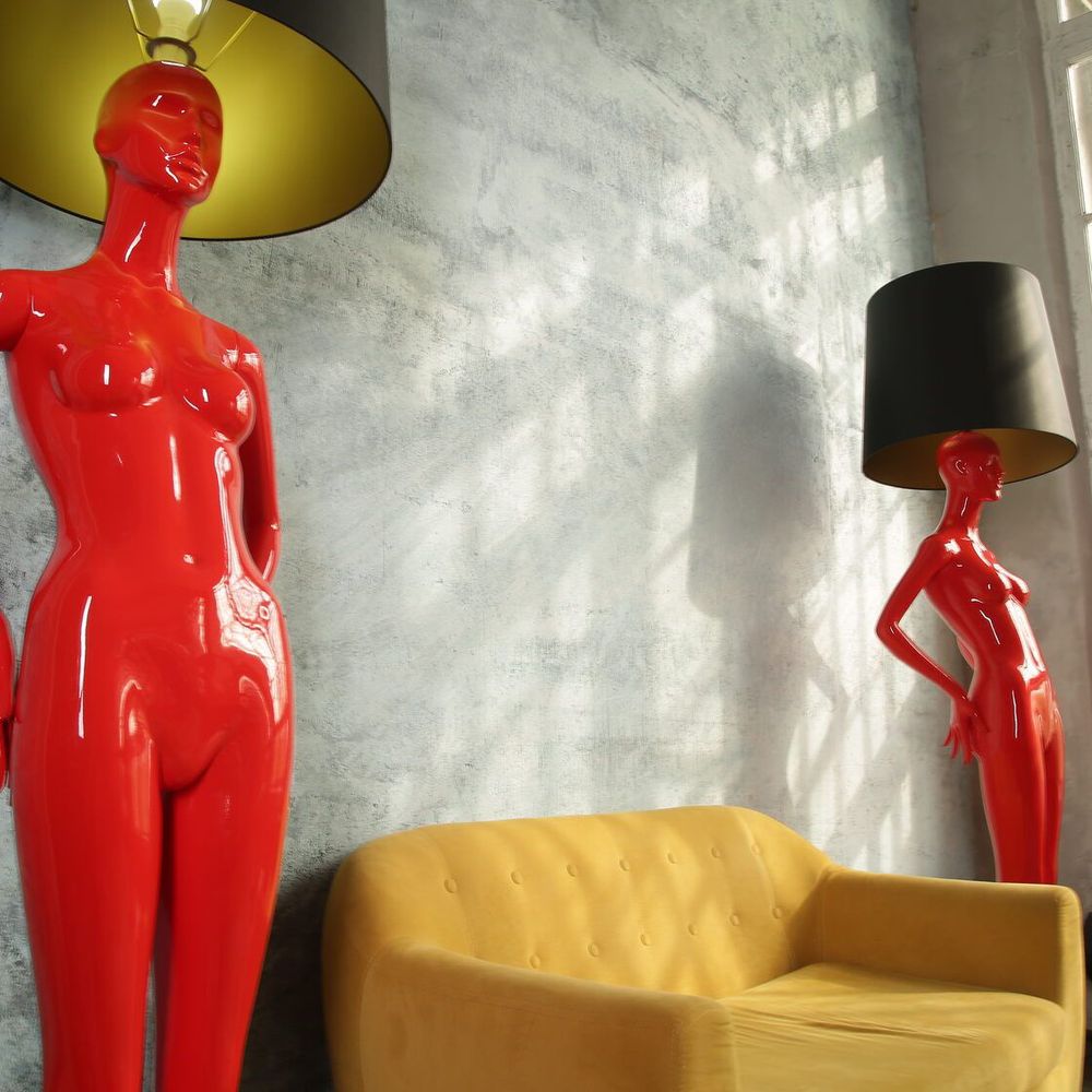 Лампа MANNEQUIN LAMP с абажуром созерцание силуэта