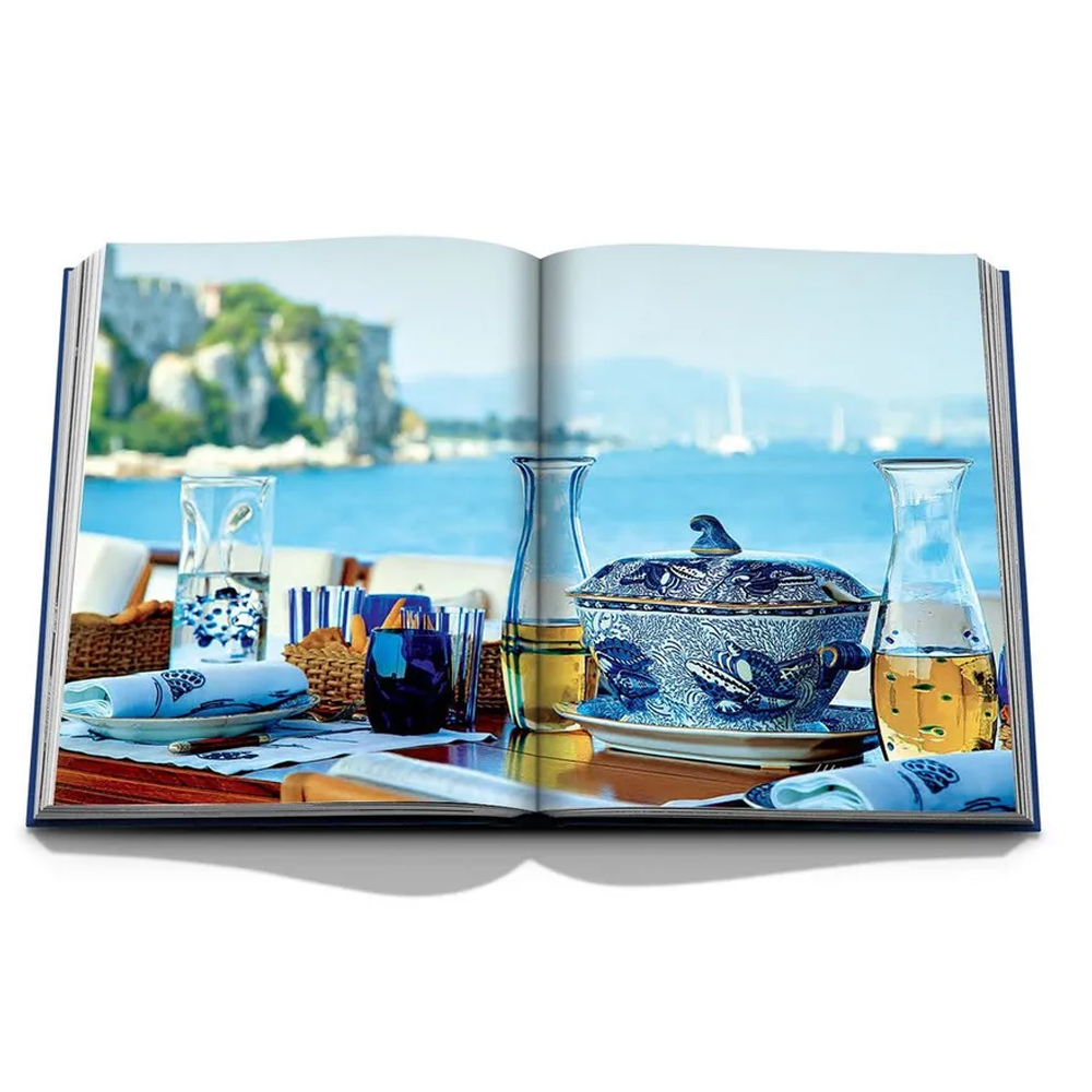 Лимитированная большая подарочная книга Valentino: At the Emperor's Table