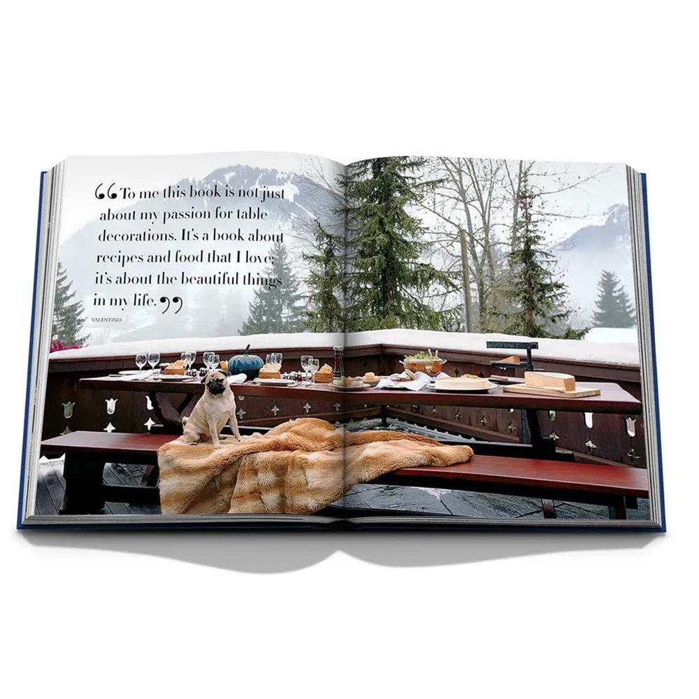 Лимитированная большая подарочная книга Valentino: At the Emperor's Table