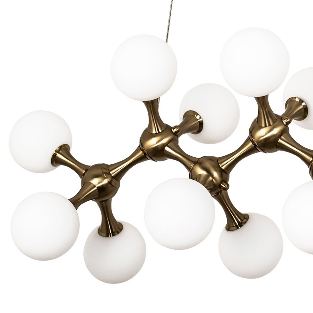 Линейная люстра с плафонами из стеклянных шаров Pearls Suspension Linear Brass Chandelier