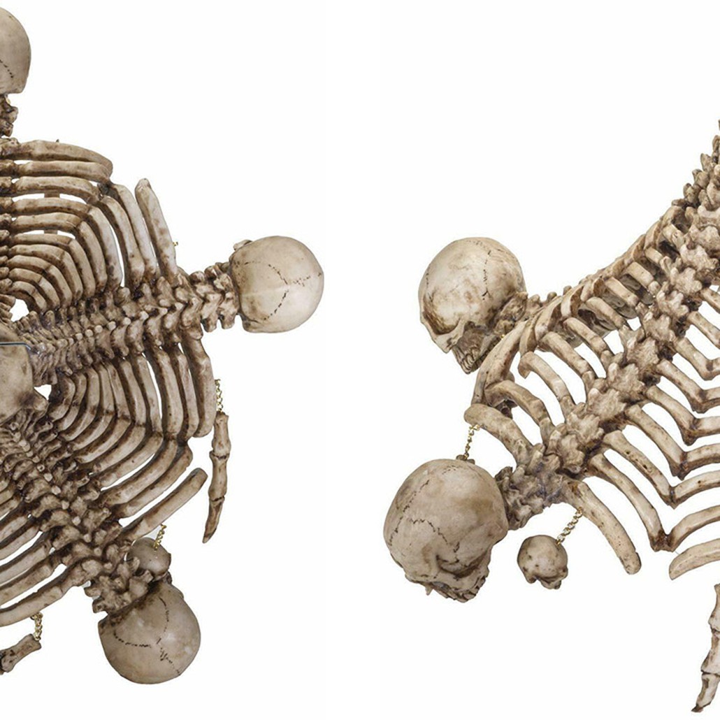 Люстра Skulls and Bones Chandelier