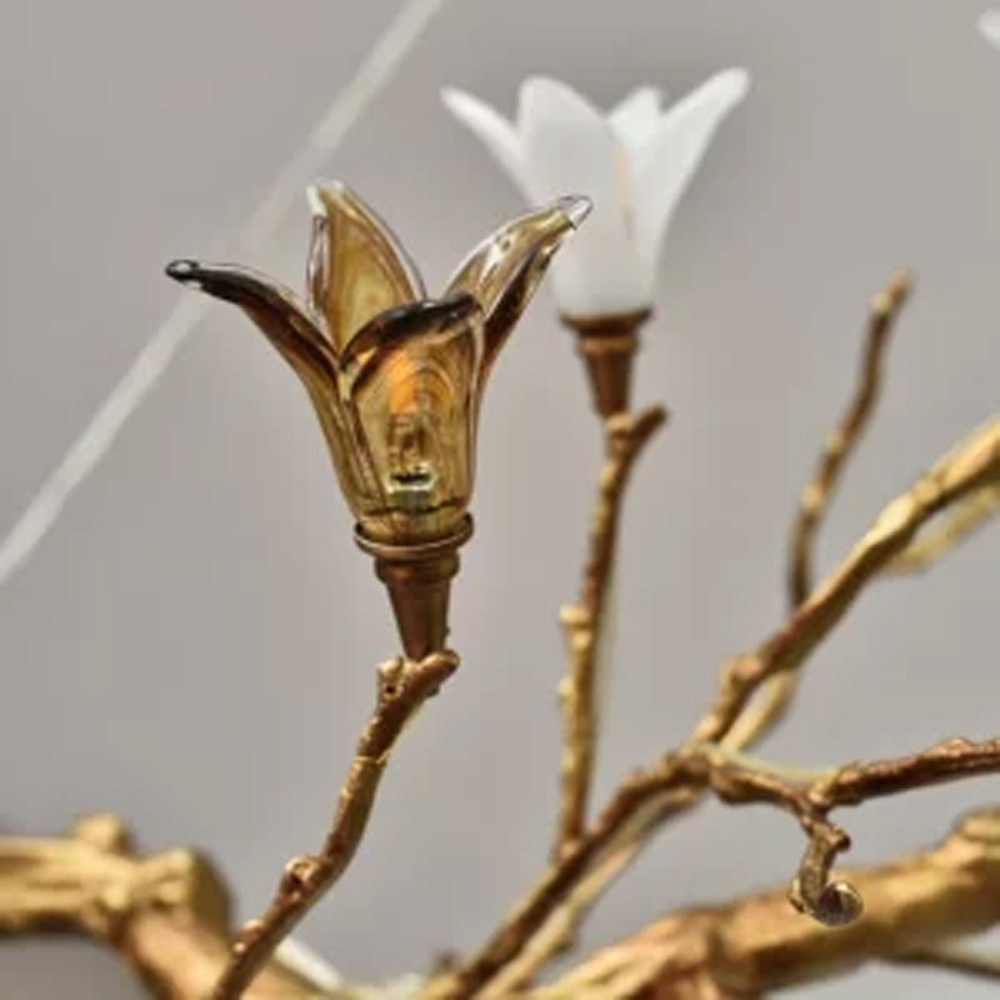Люстра в виде золотой ветки с цветами Glass Flower Pendant Light