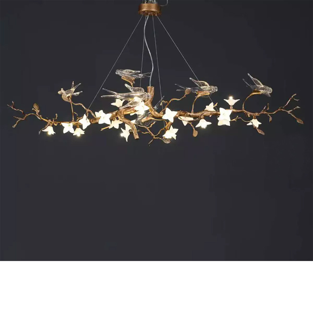 Люстра в виде золотой ветки с цветами и птичками Marvelous Garden