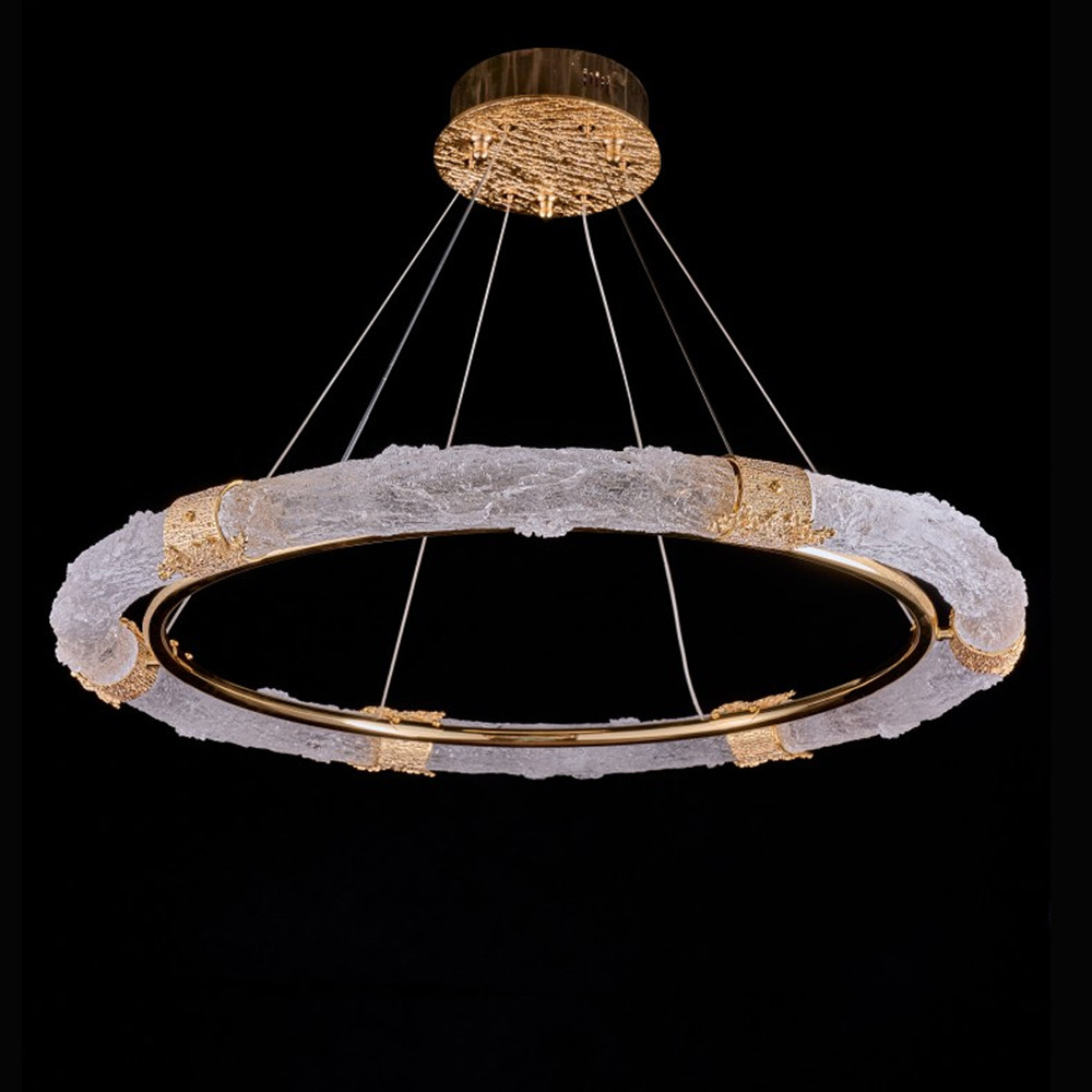 Люстра в форме кольца с золотым декором Warm Heavenly Light