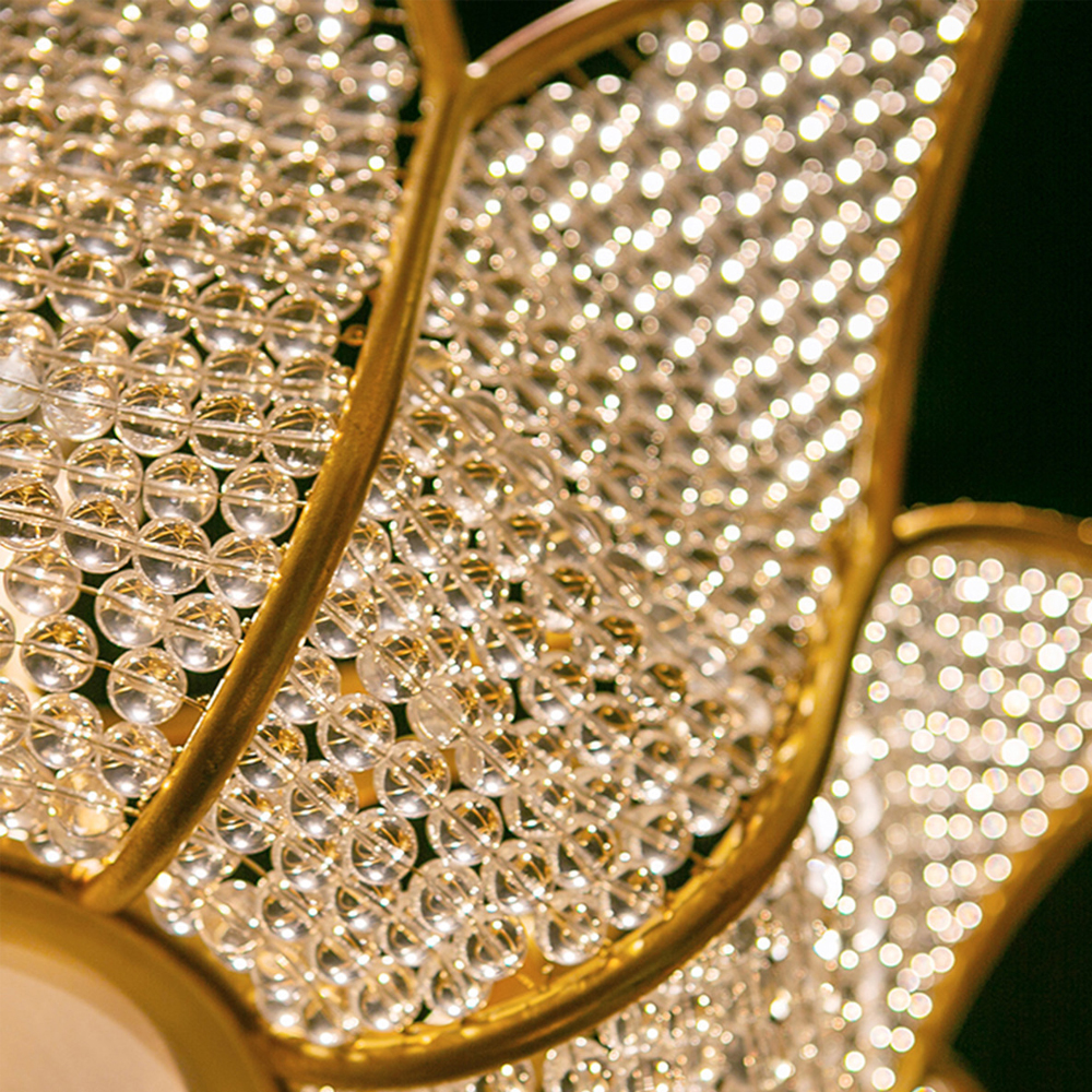 Люстра в форме тюльпана с лепестками из прозрачных стеклянных бусин Hanging Flowers