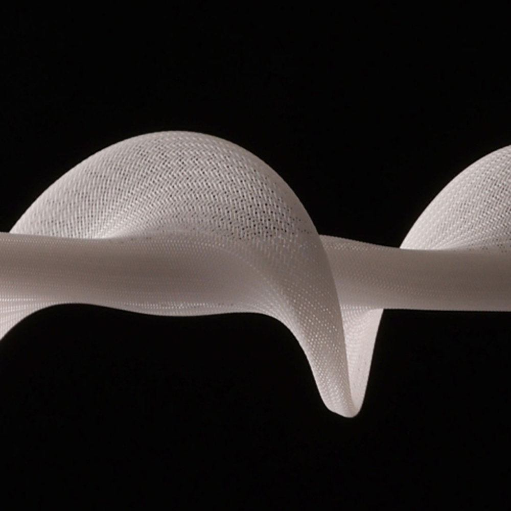 Люстра горизонтальная с волнистым белым плафоном Golden Swirl