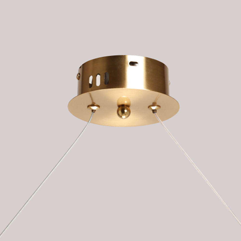 Люстра горизонтальная с волнистым белым плафоном Golden Swirl