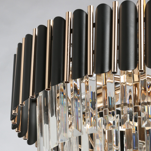 Люстра из черного металла с многоярусными подвесками из прозрачного хрусталя на золотой цепи Empire Black Chandelier Crystal