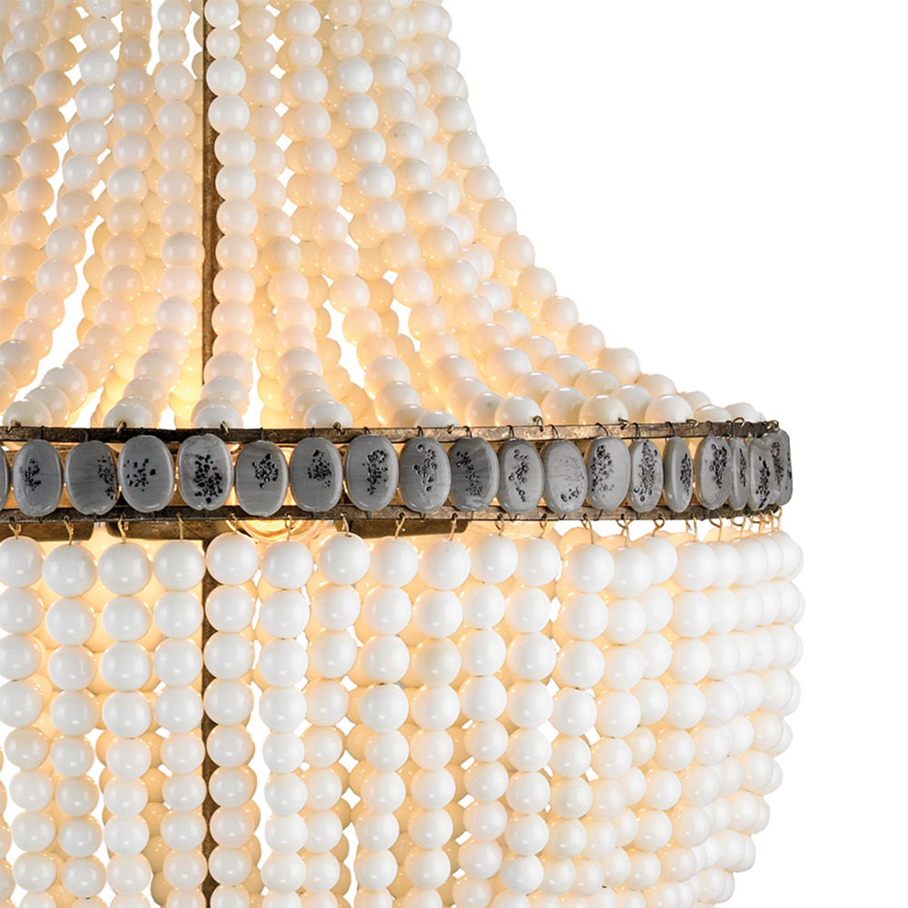 Люстра каплевидной формы декорированная нитями стеклянных бусин молочного цвета Bead threads