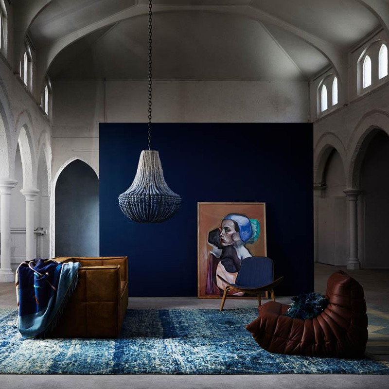 Люстра каплевидной формы украшенная круглыми бусинами Gradient Chandelier Blue White