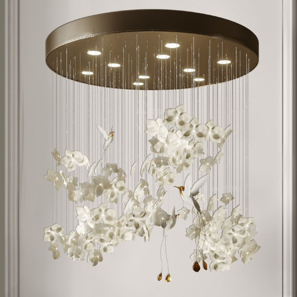 Люстра каскадная с белыми цветами и птицами Takeoff