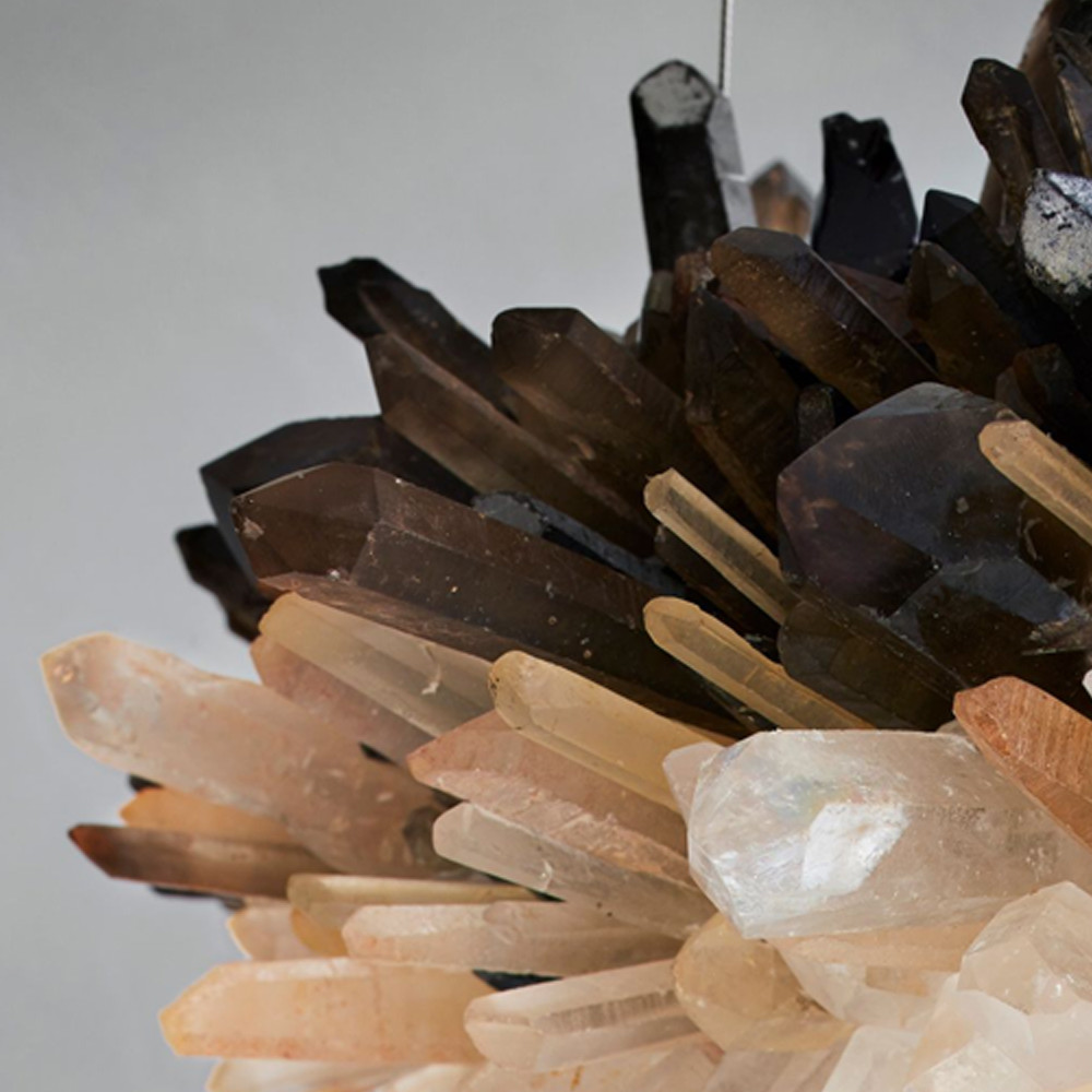 Люстра кргулая светодиодная из дымчатых и прозрачных необработанных кристаллов Raw Crystal