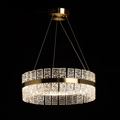 Люстра круглая золотого цвета с прозрачными рельефными стеклянными вставками Textured Glass Chandelier