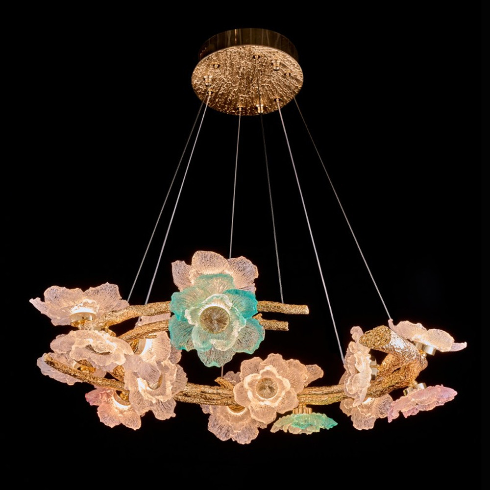 Люстра круглая на золотом каркасе с цветочным декором Miscellaneous herbs