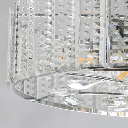 Люстра круглая на цепи цвета хром с прозрачными рельефными хрустальными пластинами Textured Glass Chandelier