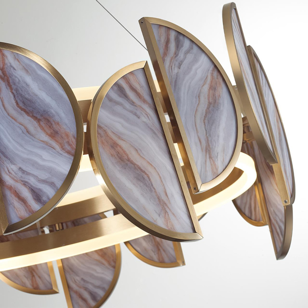 Люстра круглая с полукруглыми плафонами из искусственного алебастра в бронзовой оправе Marbella