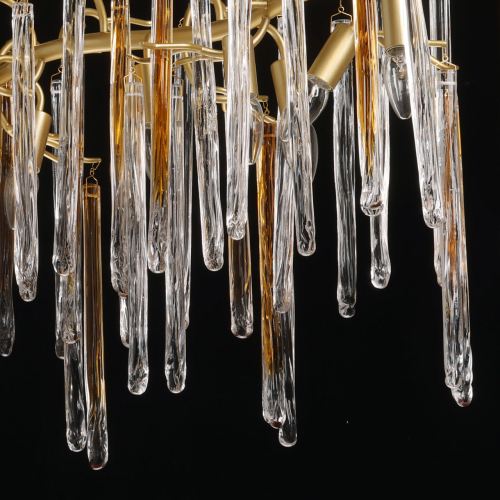Люстра линейная золотого цвета с декоративными ветвями и длинными стеклянными подвесками в форме сосулек Droplet Chandelier
