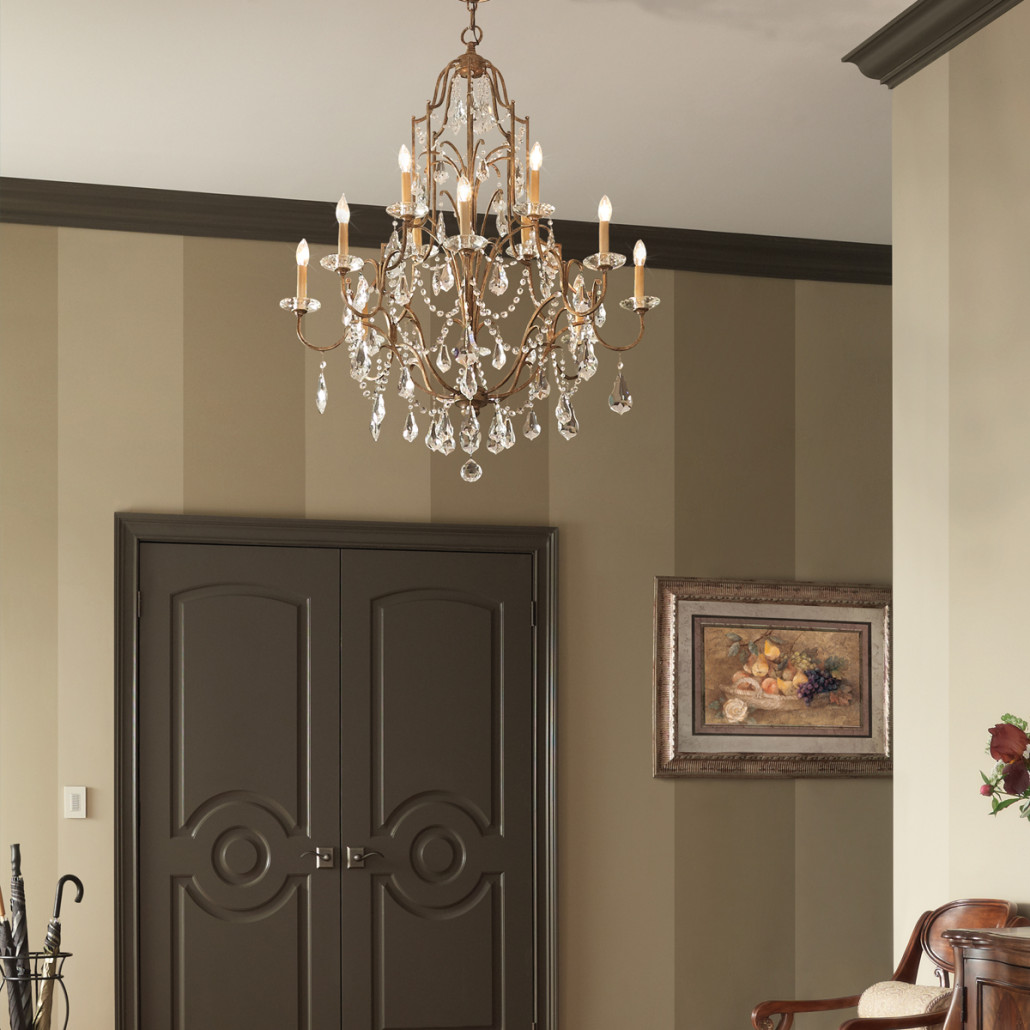 Люстра многоярусная с 12-ю лампами и стеклянными подвесками в классическом стиле Feiss