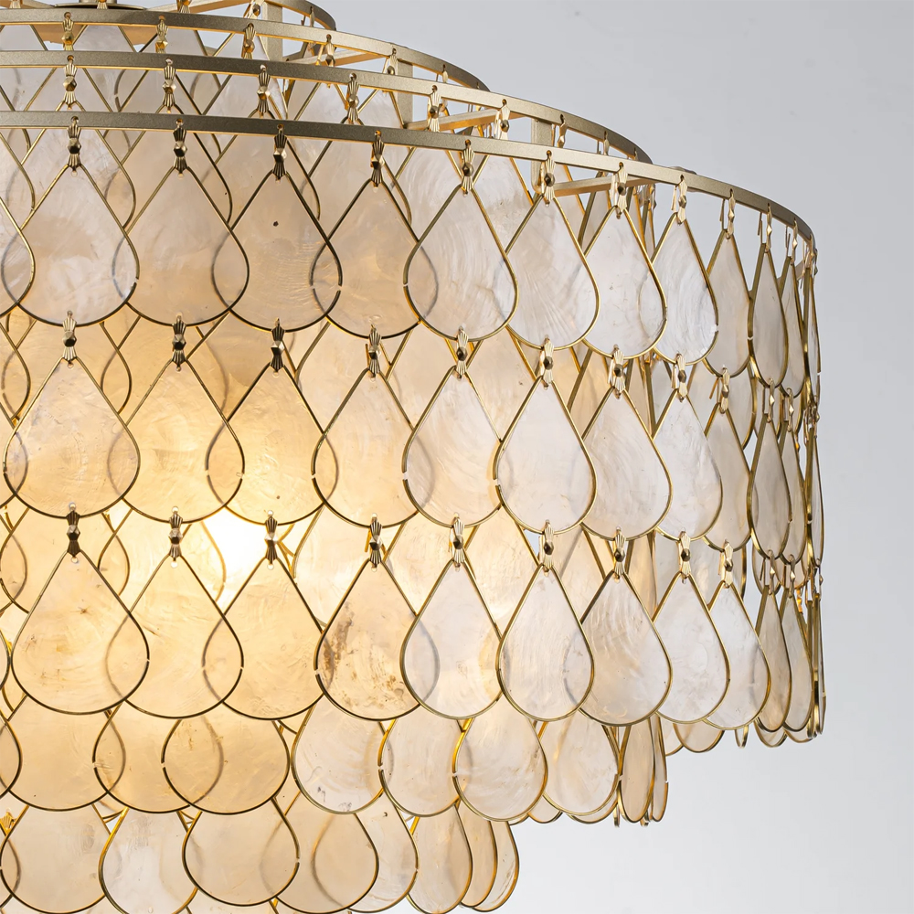 Люстра многоярусная с декором из натуральной морской ракушки Iridescent Light