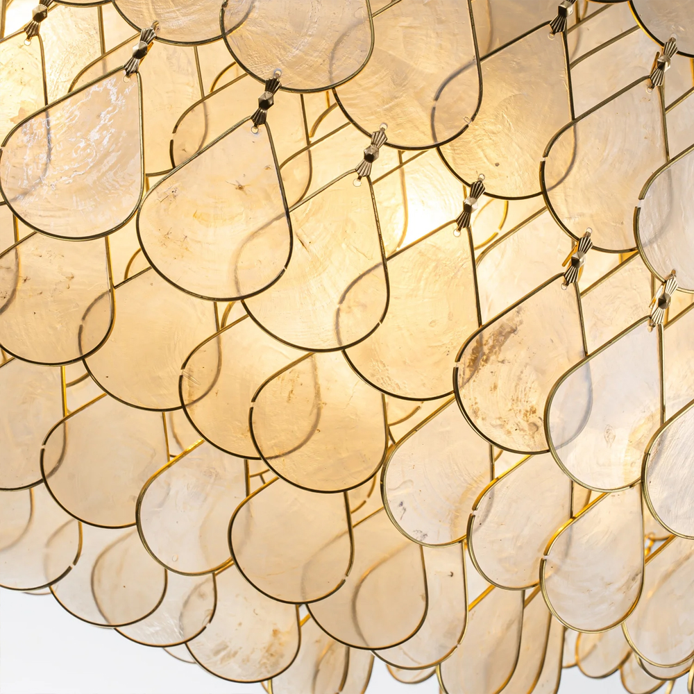 Люстра многоярусная с декором из натуральной морской ракушки Iridescent Light