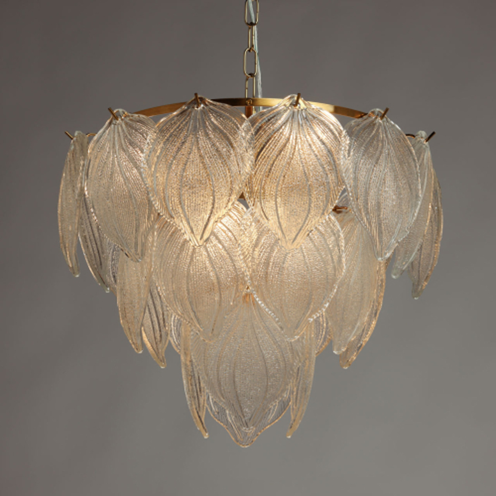 Люстра на цепи с прозрачными стеклянными подвесками в виде листьев Textured Glass Chandelier