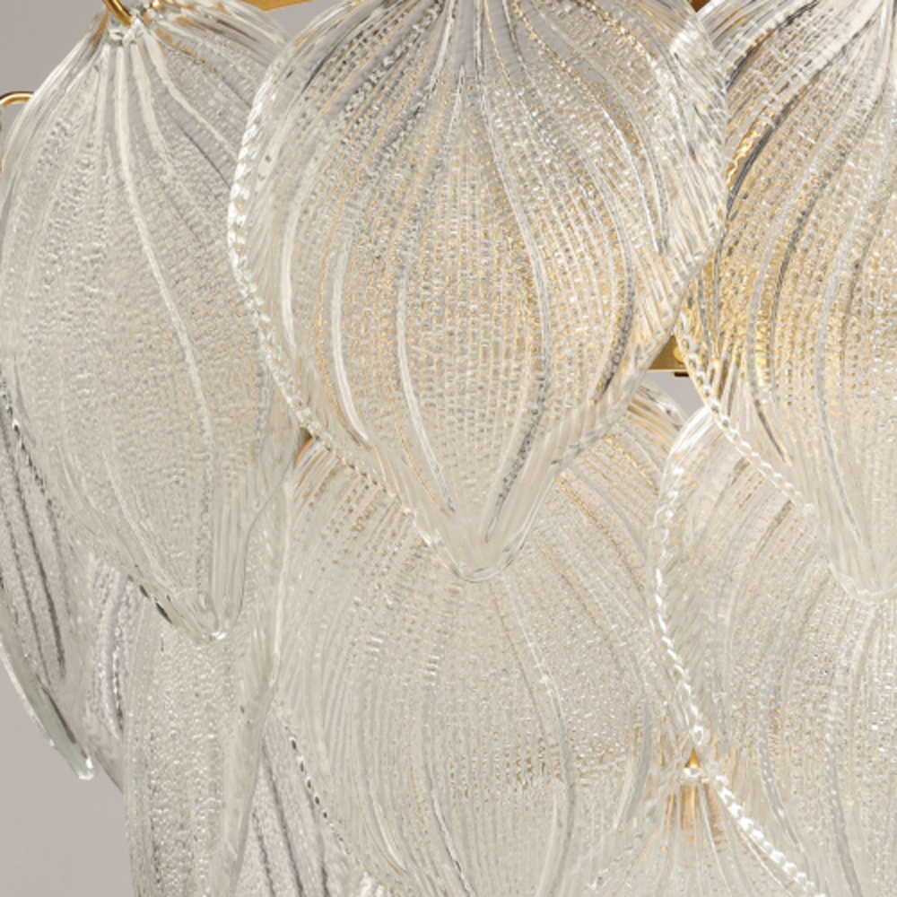 Люстра на цепи с прозрачными стеклянными подвесками в виде листьев Textured Glass Chandelier