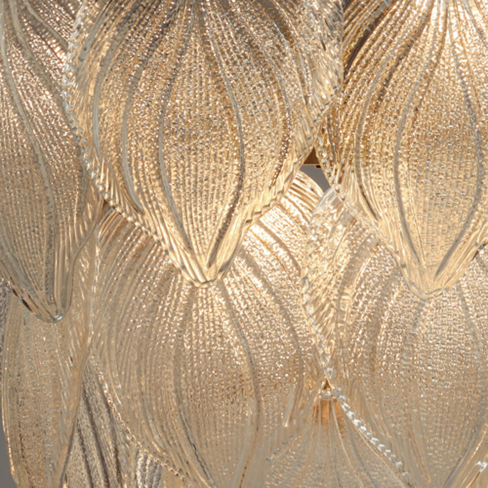 Люстра на цепи с прозрачными стеклянными подвесками в виде листьев Textured Glass Chandelier