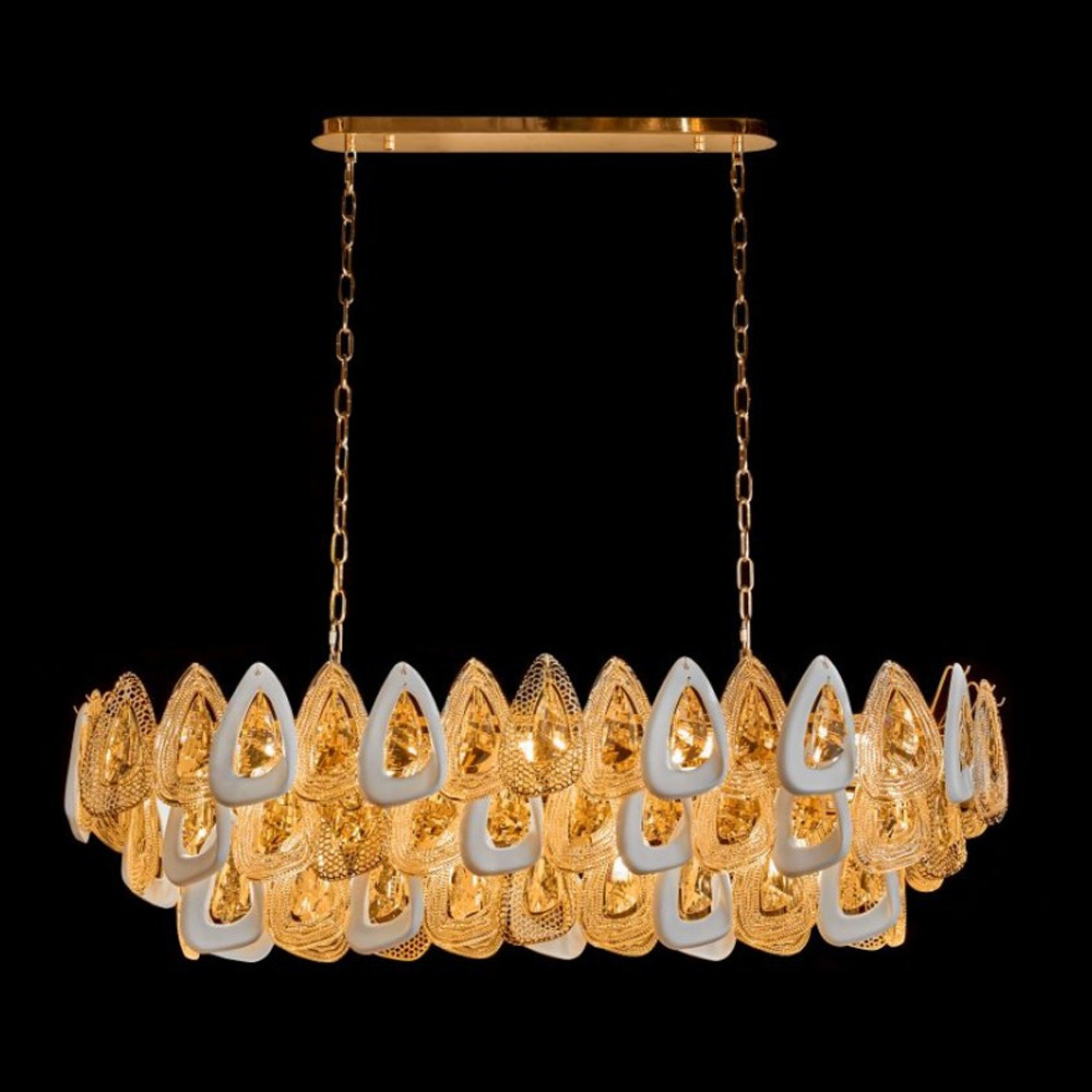 Люстра овальная с многослойными белыми и прозрачными подвесками Character Chandelier