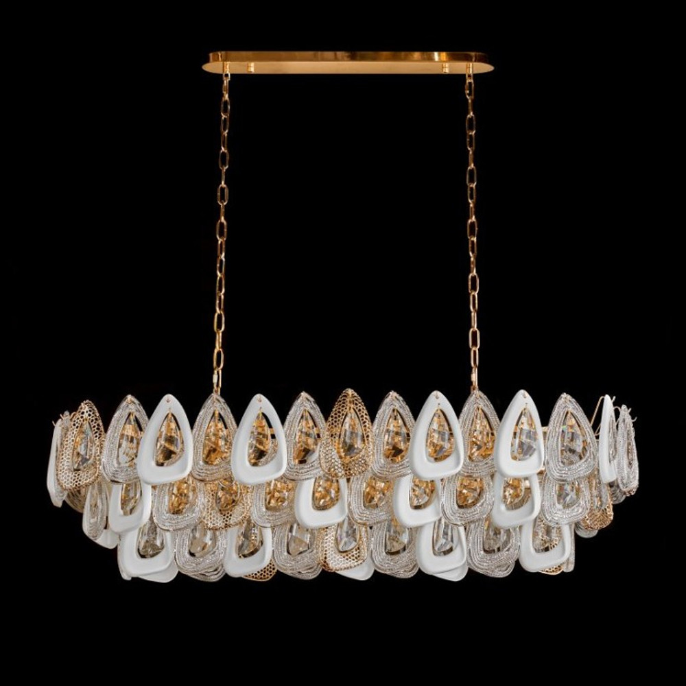 Люстра овальная с многослойными белыми и прозрачными подвесками Character Chandelier