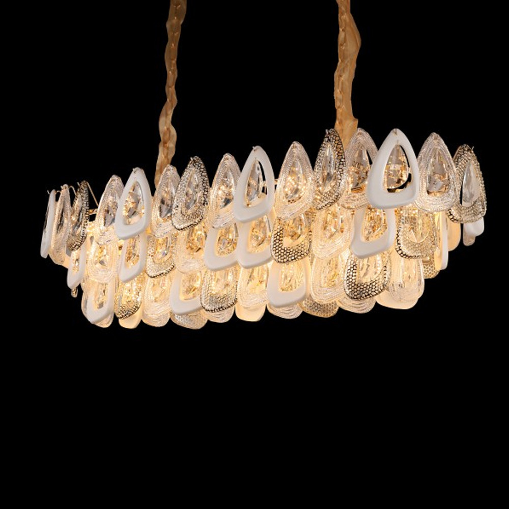 Люстра овальная с многослойными белыми и прозрачными подвесками Character Chandelier