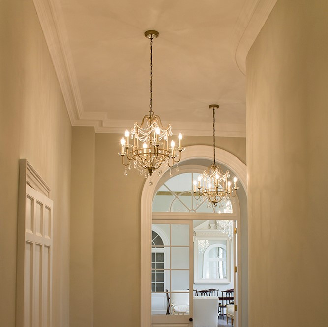 Люстра подвеная с 4-мя лампами и стеклянными подвесками в классическом стиле Feiss