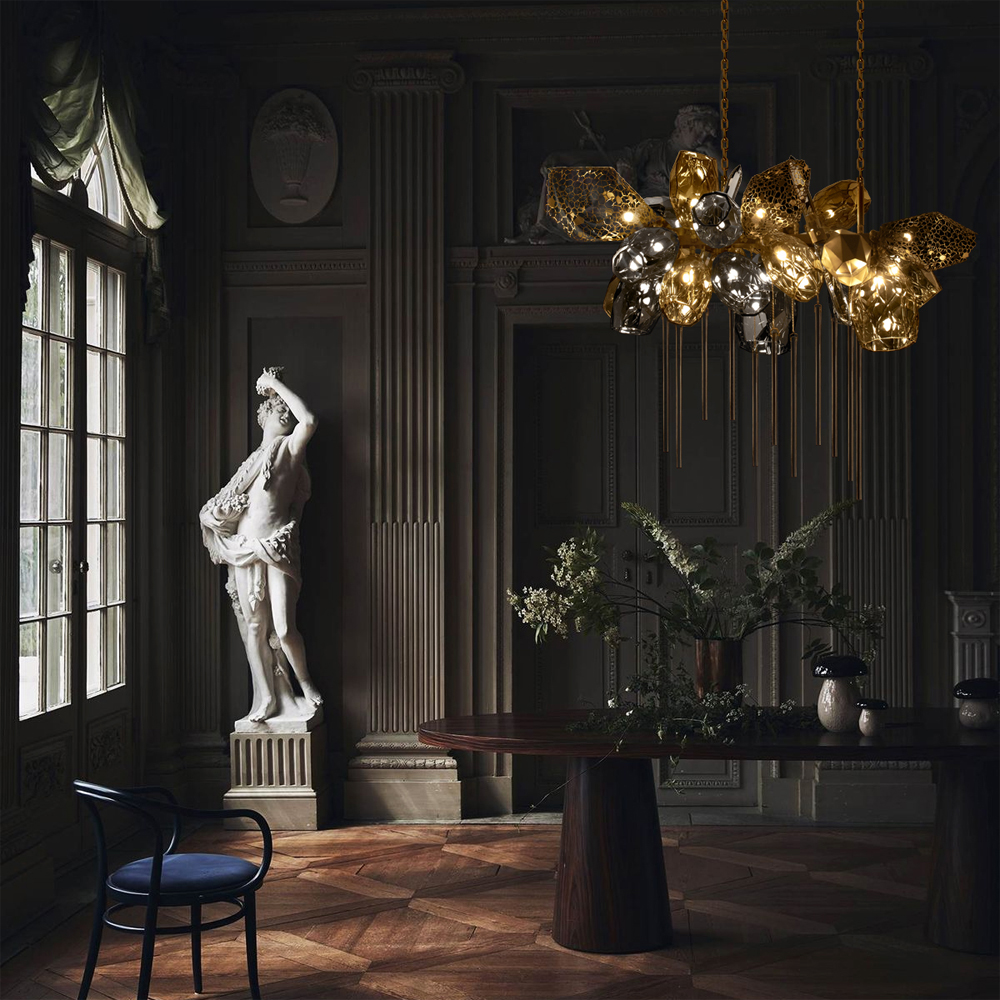 Люстра подвесная с 18-ю стеклянными плафонами с вертикальными подвесками Gilded Mirage