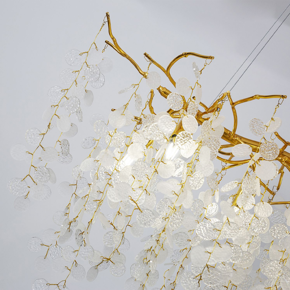 Люстра подвесная с золотистыми ветками и стеклянными подвесками в виде листьев Длина 80 см FAIRYTREE Light