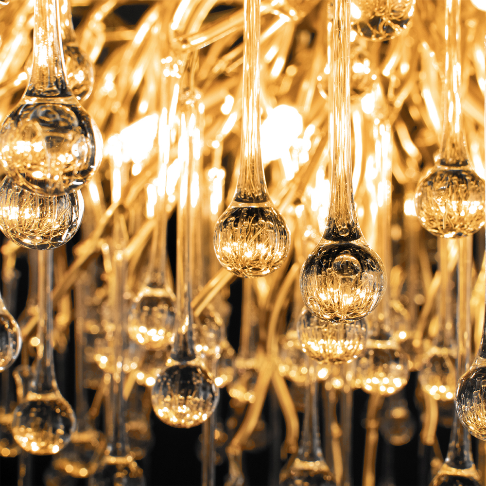 Люстра подвесная с прозрачными стеклянными подвесками в форме капель Диаметр 100 см Droplet Chandelier