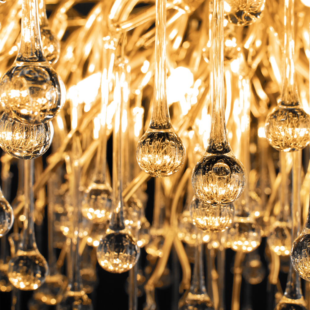 Люстра подвесная с прозрачными стеклянными подвесками в форме капель Диаметр 80 см Droplet Chandelier