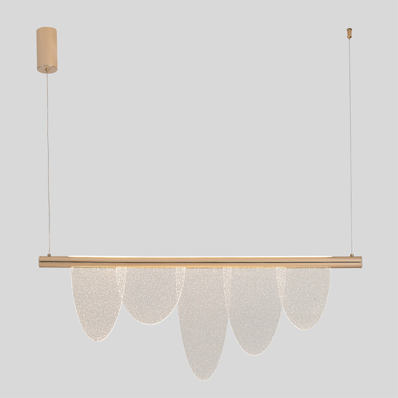 Люстра подвесная с пятью прозрачными элементами в форме лепестков и золотистым металлическим основанием DALI Tonin Casa