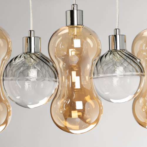 Люстра с 3-мя плафонами волнообразной формы цвета янтарь и 2-мя прозрачными шарообразными плафонами Lucid Rain