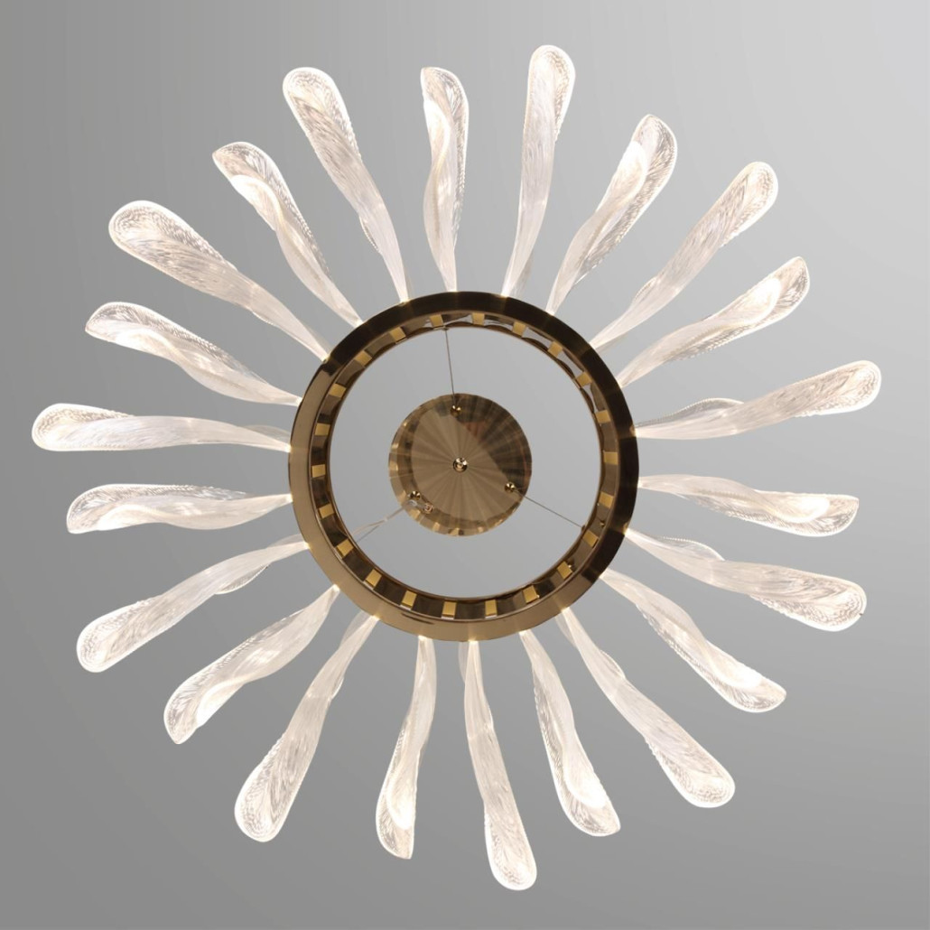 Люстра с декором в виде крупных рельефных лепестков 80 см Ethereal Bloom