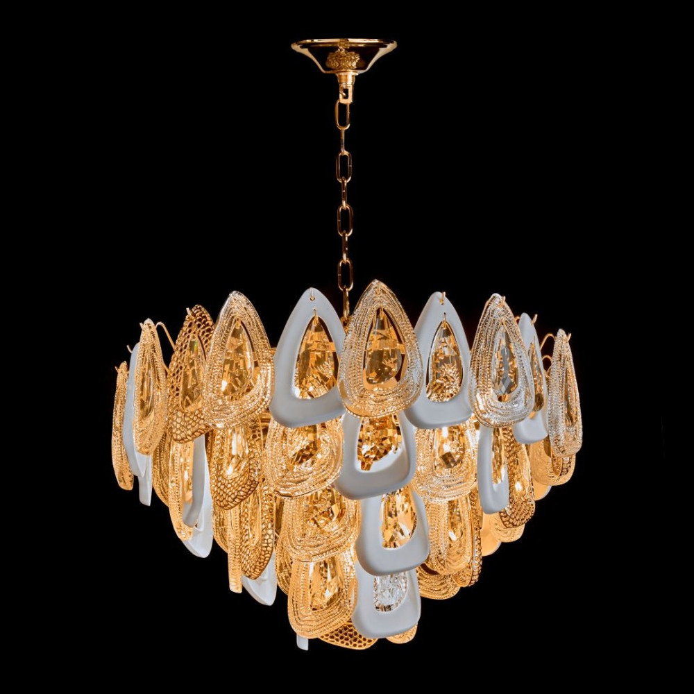 Люстра с многослойными белыми и прозрачными подвесками Character Chandelier