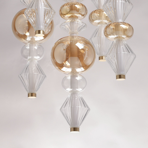 Люстра с плафонами из прозрачного и янтарного стекла в виде шаров и ромбов Gabriel Scott Luna