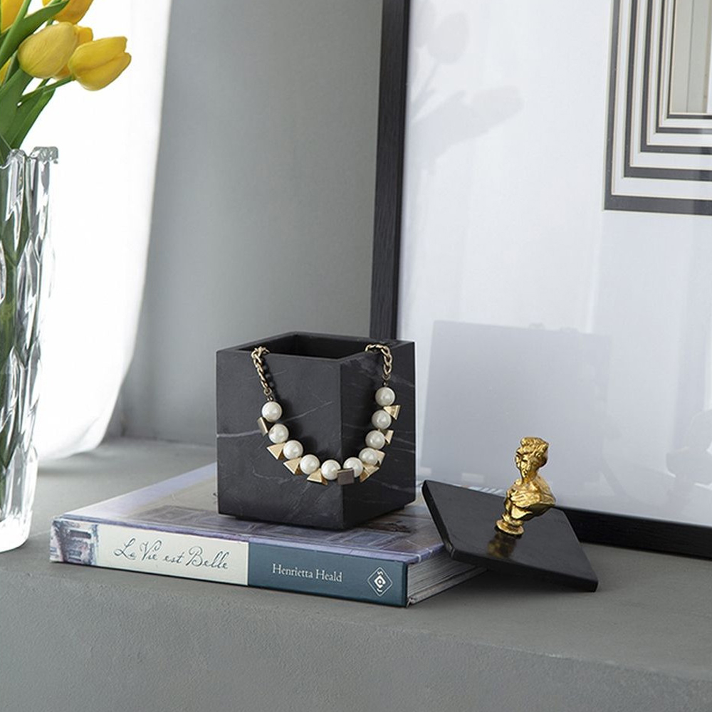 Мраморная шкатулка с бюстом из металла KELLY WEARSTLER