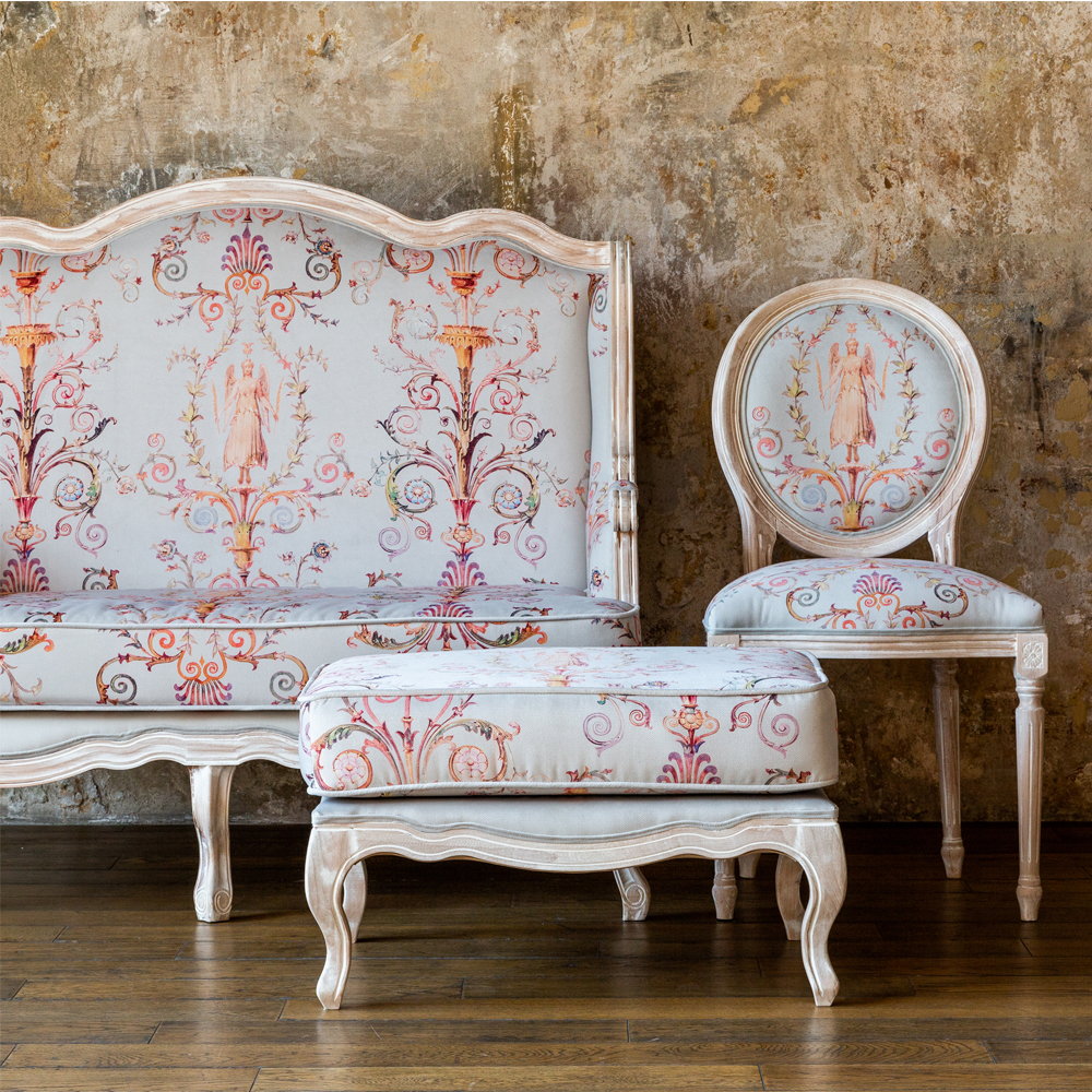 Мягкая банкетка из массива бука серая с растительным орнаментом Raffael Grey Floral Banquette