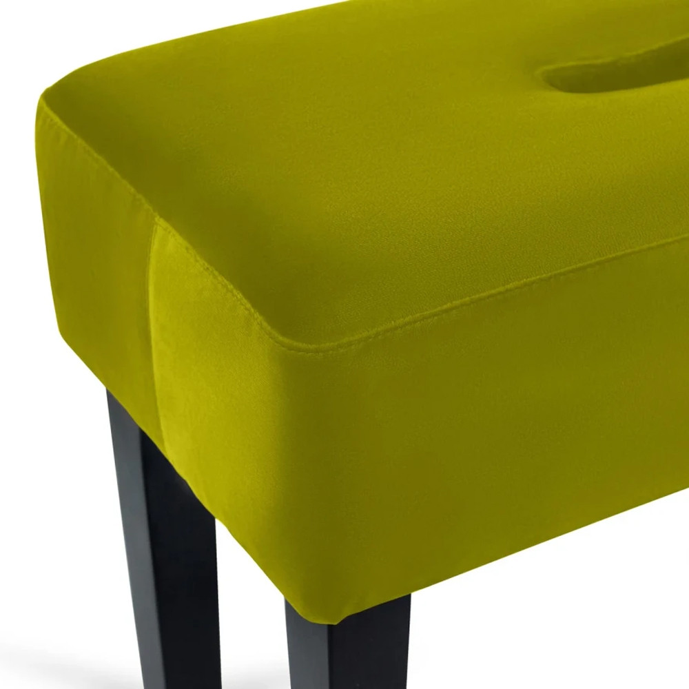 Мягкий пуф на черных ножках Winton Pouf