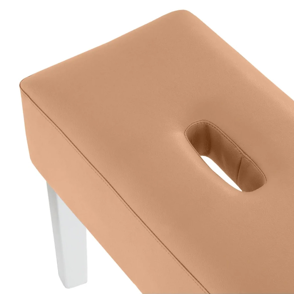 Мягкий пуф на белых ножках Winton Pouf