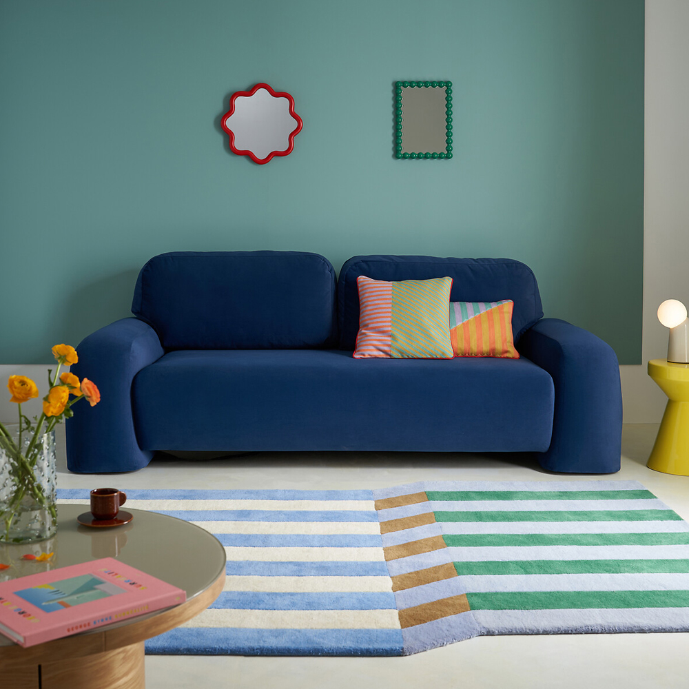 Настенное зеркало с волнистой рамой Mune Mirror Red