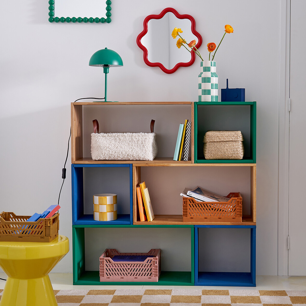 Настенное зеркало с волнистой рамой Mune Mirror Red