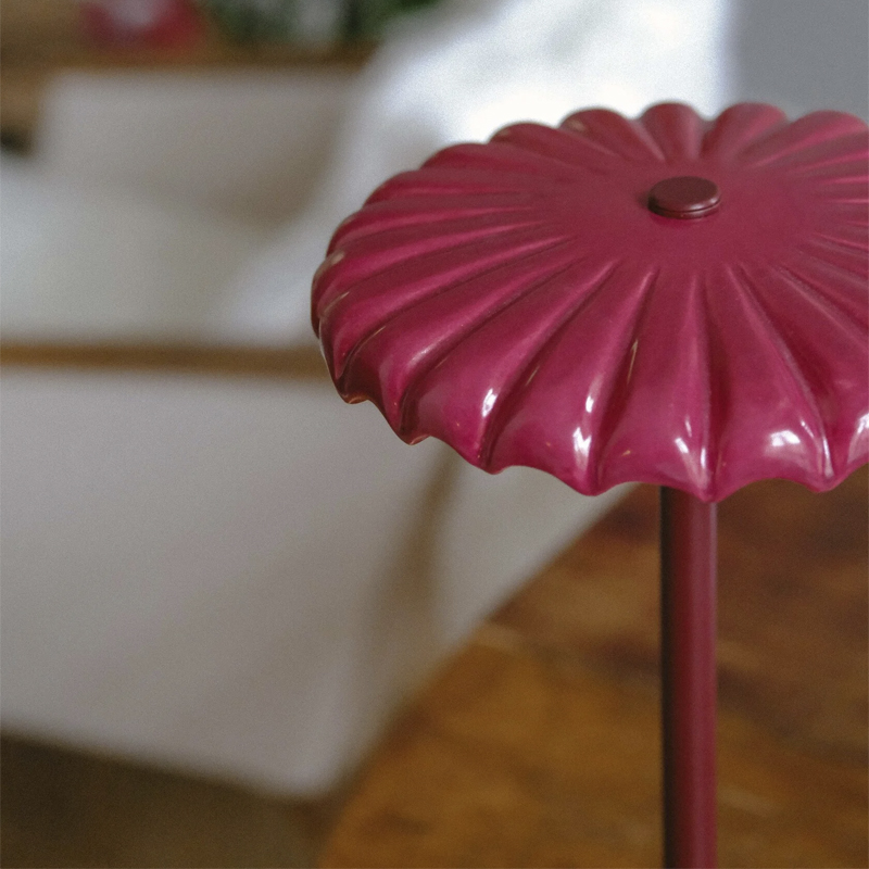 Настольная лампа Ruby Bonnet